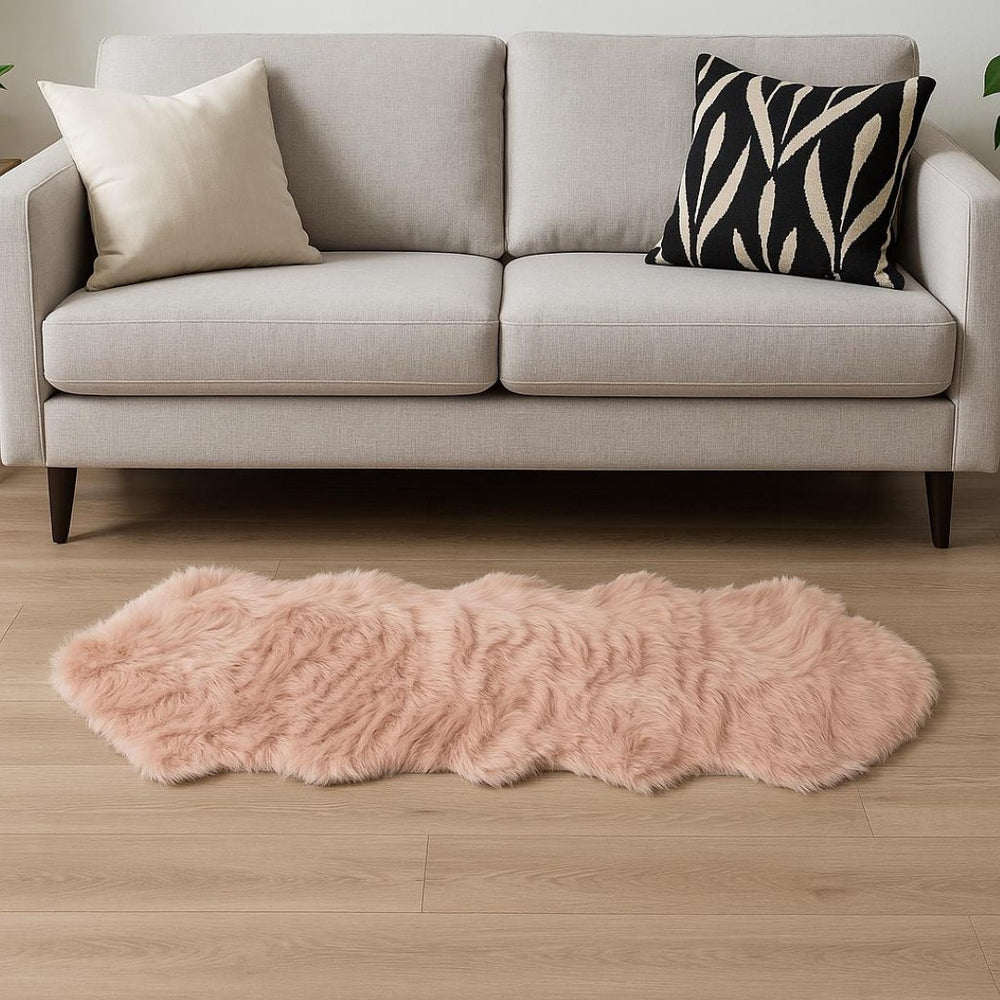 HomeRoots 4' Cozy Grey Faux Fur Area Rug - Plush, Washable, Non-Skid Design for Modern Home Decor & Comfort 4' X 6' 476635