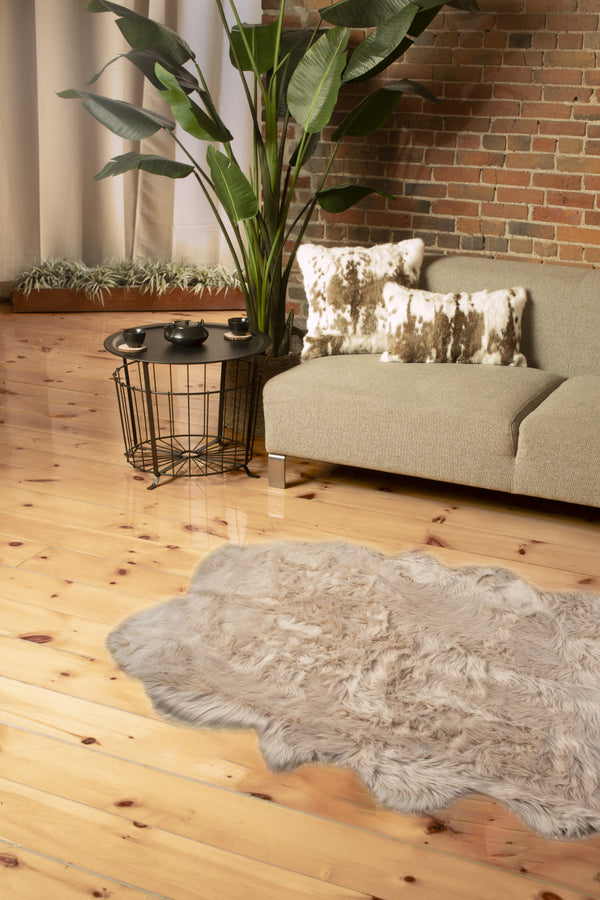 Homeroots 4' X 6' Taupe Faux Fur Washable Non Skid Area Rug  Acrylic 476639