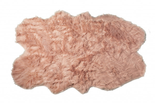Homeroots 4' X 6' Dusty Rose Faux Fur Washable Non Skid Area Rug  Acrylic 476640