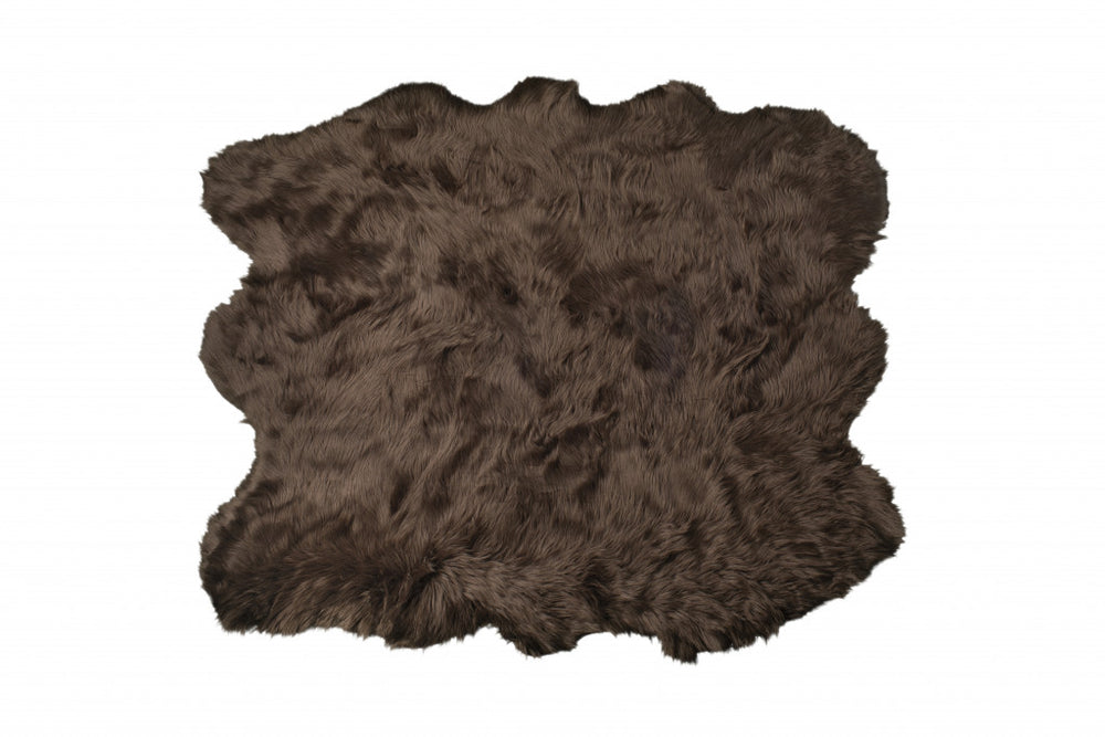 Homeroots 5' X 6' Chocolate Faux Sheepskin Non Skid Area Rug  Faux Sheepskin 476646