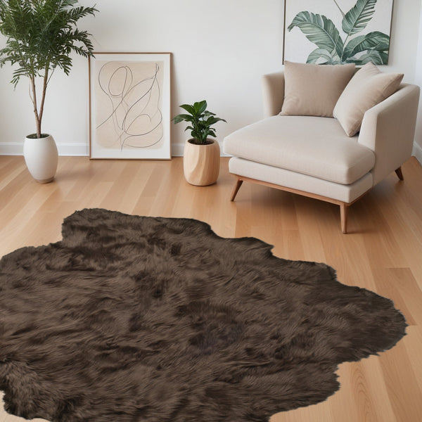 Homeroots 5' X 6' Chocolate Faux Sheepskin Non Skid Area Rug  Faux Sheepskin 476646