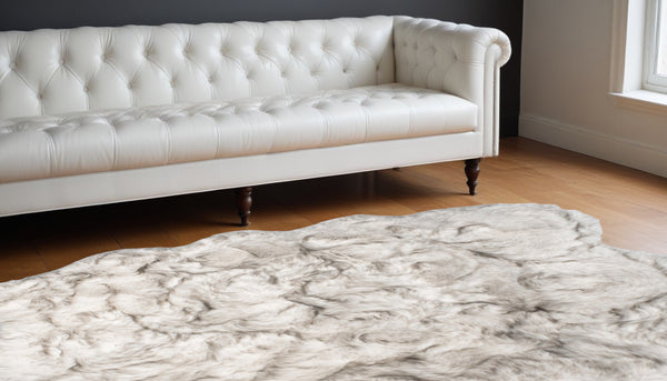 Homeroots 5' X 6' Chocolate Ombre Faux Sheepskin Non Skid Area Rug  Faux Sheepskin 476647