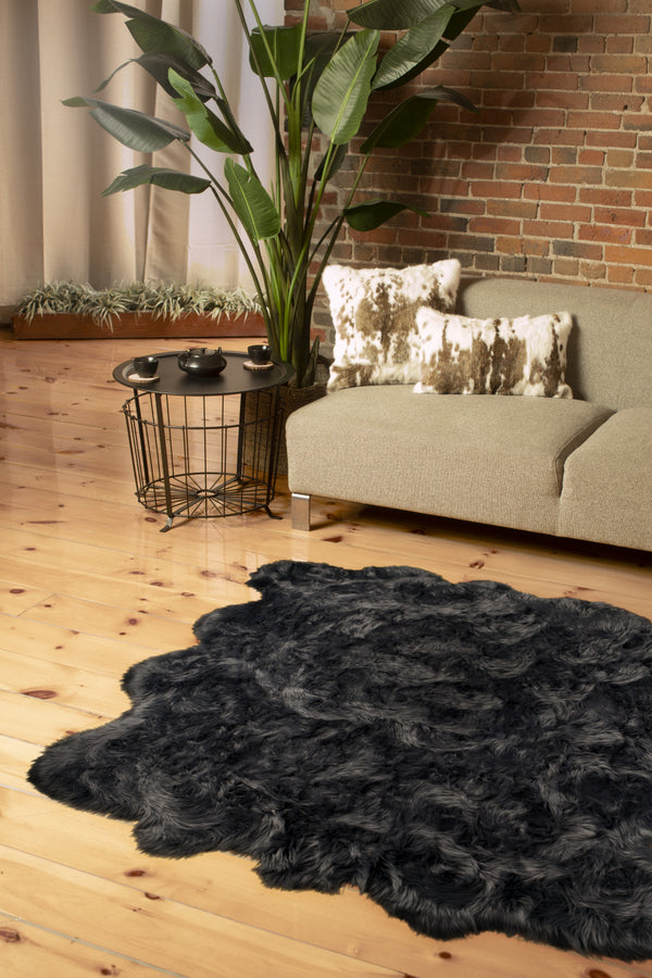 Homeroots 6' X 6' Grey Faux Fur Washable Non Skid Area Rug  Acrylic 476650