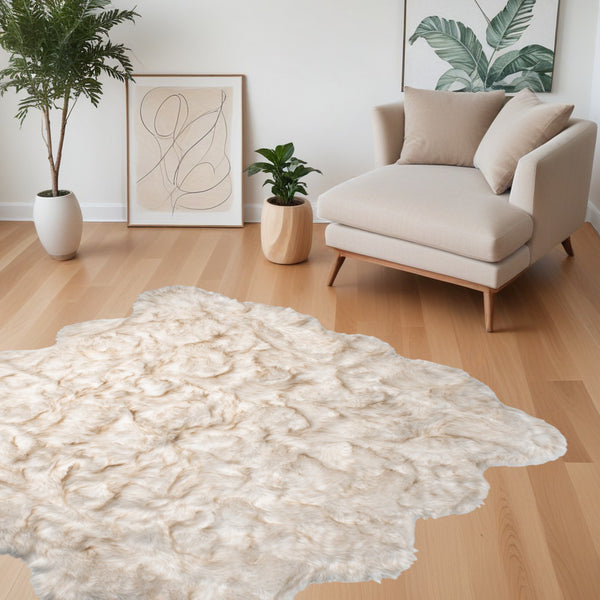 Homeroots 6' X 6' Ombre Tan Faux Fur Washable Non Skid Area Rug  Acrylic 476653