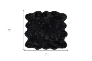 Homeroots 6' X 6' Black Faux Fur Washable Non Skid Area Rug  Acrylic 476654
