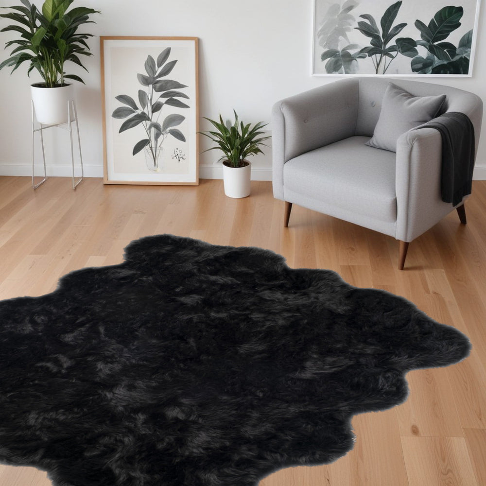 Homeroots 6' X 6' Black Faux Fur Washable Non Skid Area Rug  Acrylic 476654