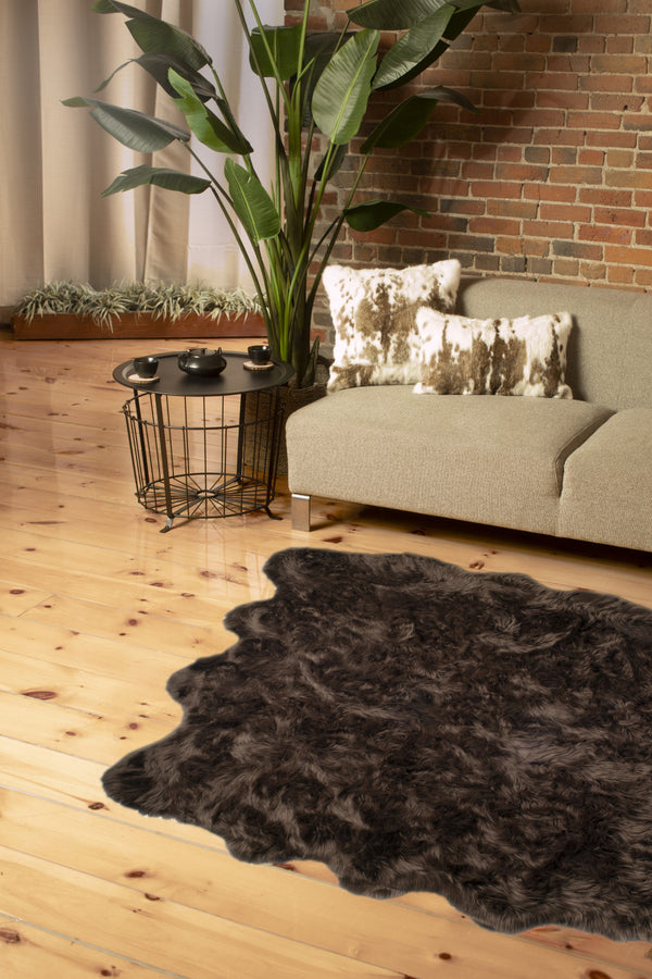 Homeroots 6' X 6' Chocolate Faux Fur Washable Non Skid Area Rug  Acrylic 476655