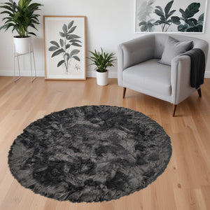 Homeroots 6' X 6' Grey Round Faux Fur Washable Non Skid Area Rug  Acrylic 476659