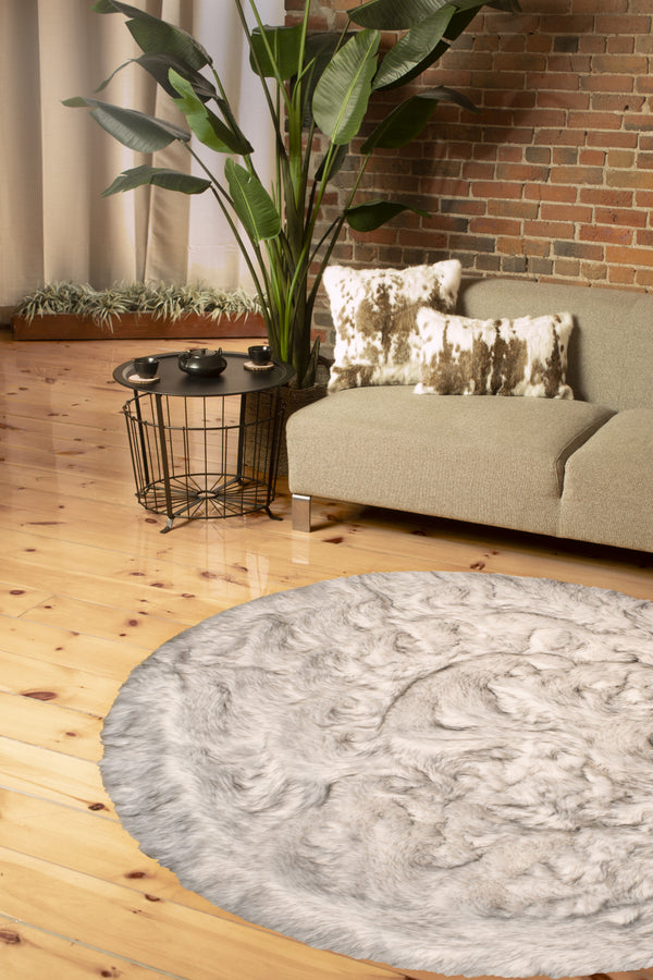 Homeroots 6' X 6' Ombre Grey Round Faux Fur Washable Non Skid Area Rug  Acrylic 476660