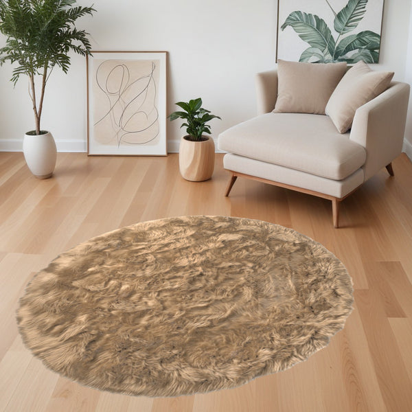 Homeroots 6' X 6' Tan Round Faux Fur Washable Non Skid Area Rug  Acrylic 476661