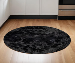 Homeroots 6' X 6' Black Round Faux Fur Washable Non Skid Area Rug  Acrylic 476663