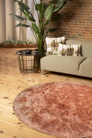 Homeroots 6' X 6' Dusty Rose Round Faux Fur Washable Non Skid Area Rug  Acrylic 476667