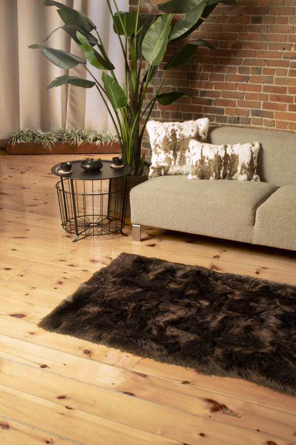 HomeRoots 3' X 5' Ombre Faux Fur Area Rug – Luxurious, Washable, Non-Skid Design for Cozy Modern Spaces Chocolate 476670