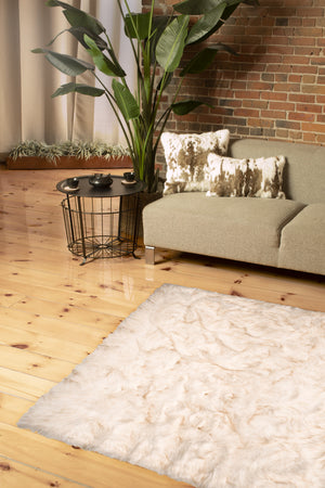 Homeroots 5' X 8' Ombre Tan Faux Fur Washable Non Skid Area Rug  Acrylic 476673