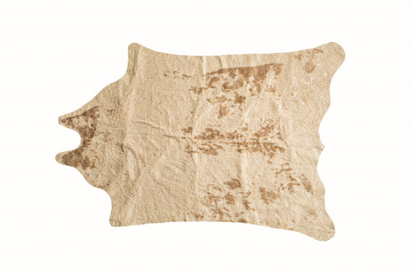 Homeroots 5' X 8' Off White And Silver Faux Cowhide Washable Non Skid Area Rug  Acrylic 476681