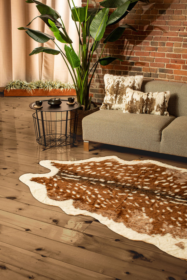Homeroots 5' X 8' Off White And Brown Faux Cowhide Tufted Washable Non Skid Area Rug  Acrylic 476683