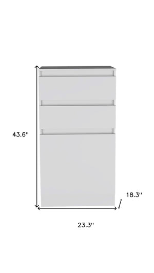 Homeroots 23" White Two Drawer Standard Chest  Manufactured Wood 478397