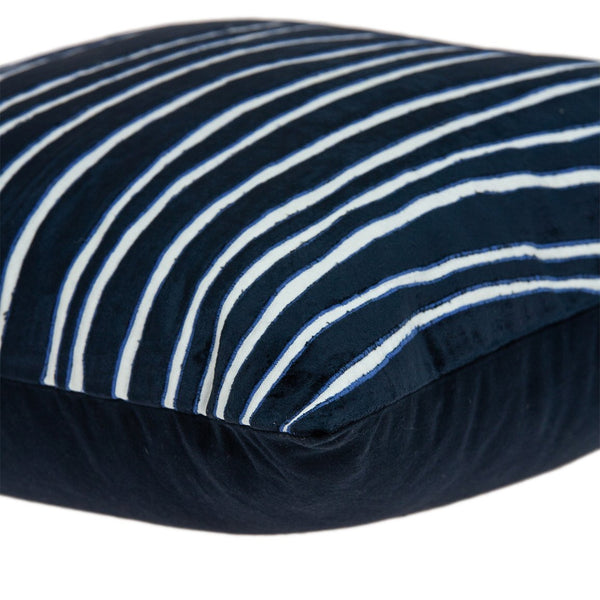 Homeroots 20" Blue And White Cotton Throw Pillow - Stylish, Soft, And Durable Accent For Home Decor Bliss   478564