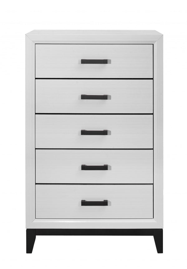 Homeroots 31" White Wood Five Drawer Standard Chest  Solid And Manufactured Wood 478638
