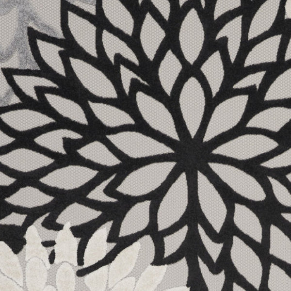 HomeRoots 10' Black And White Floral Indoor Outdoor Area Rug - Timeless Style, Durable, Easy-Care Design! 479271