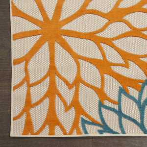 HomeRoots 9' Green and Ivory Indoor/Outdoor Area Rug - Tropical Style, Stain-Resistant, Durable & Easy Care 479276