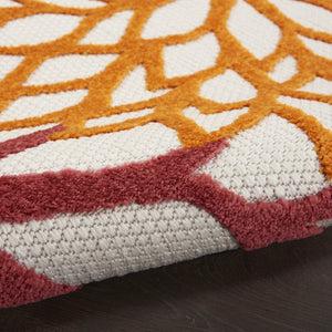 Homeroots 8' X 8' Red Round Floral Non Skid Indoor Outdoor Area Rug  Polypropylene 479290