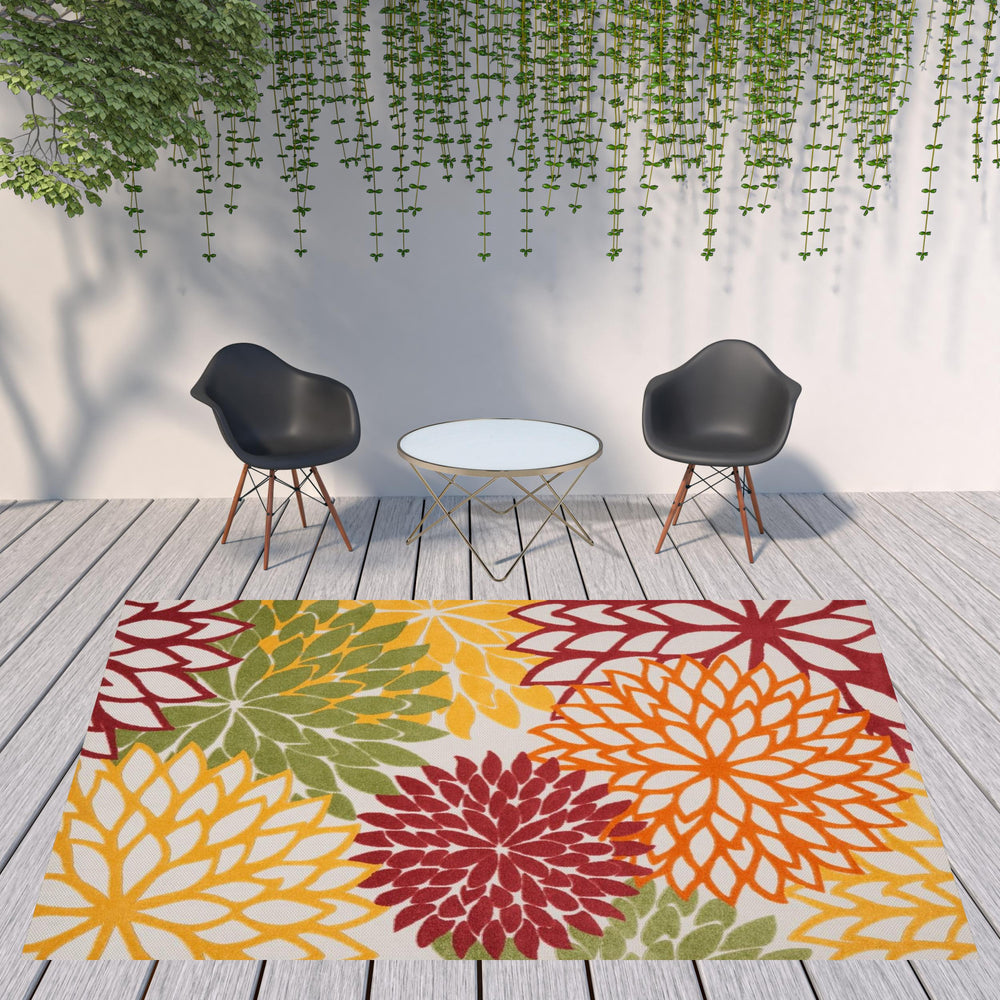 Homeroots 9' X 12' Red Floral Non Skid Indoor Outdoor Area Rug  Polypropylene 479291