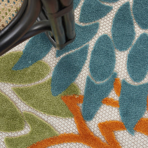 Homeroots 8' X 8' Turquoise Round Floral Non Skid Indoor Outdoor Area Rug  Polypropylene 479294