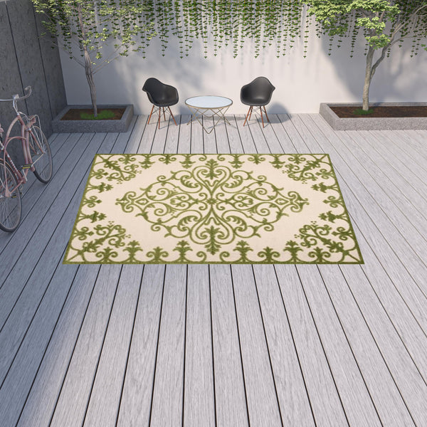 Homeroots 10' X 13' Green Damask Non Skid Indoor Outdoor Area Rug  Polypropylene 479298