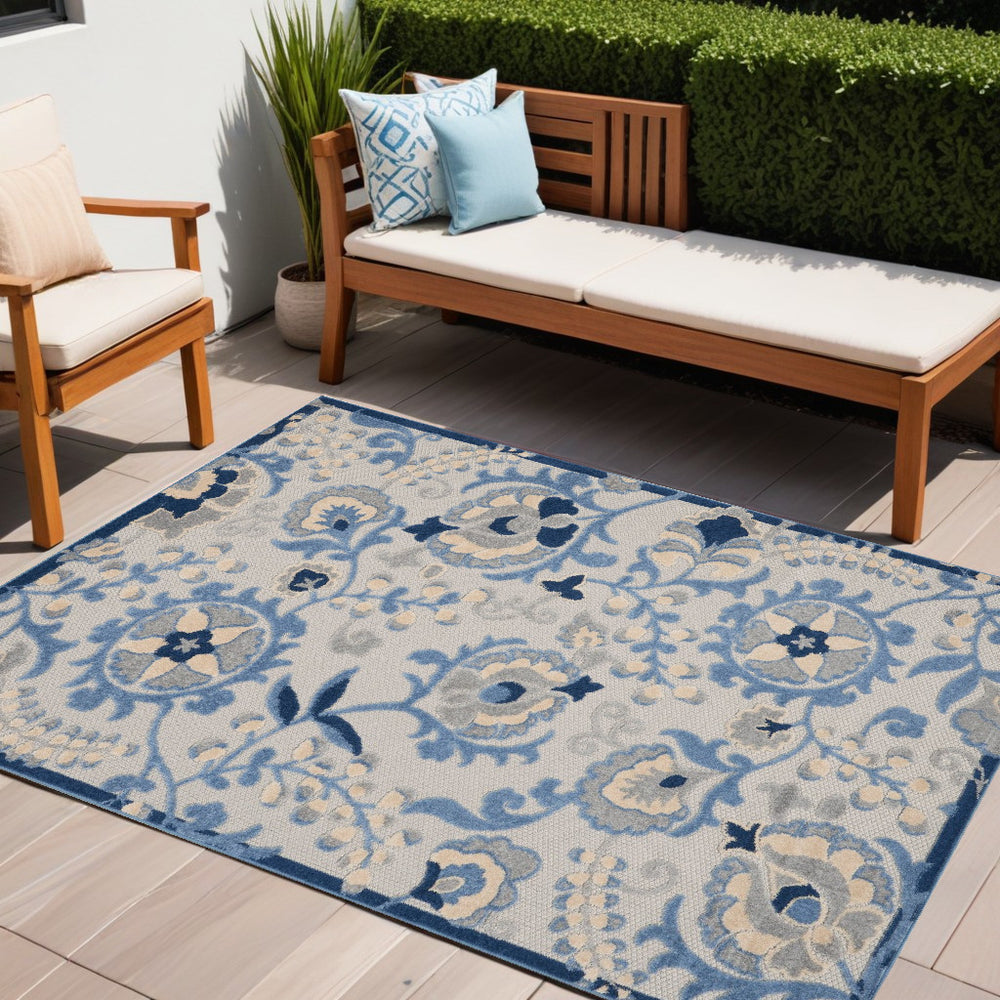 Homeroots 5' X 7' Blue And Grey Toile Non Skid Indoor Outdoor Area Rug  Polypropylene 479317