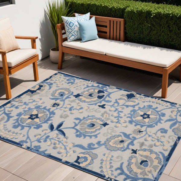 HomeRoots 5' Elegant Blue and Gray Indoor Outdoor Area Rug - Durable, Soft, Versatile for Any Space! 479317