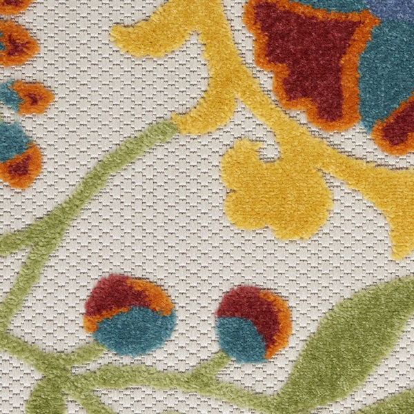 HomeRoots 10' Green and Ivory Indoor Outdoor Area Rug - Durable, Low-Maintenance Design for High-Traffic Spaces 479328