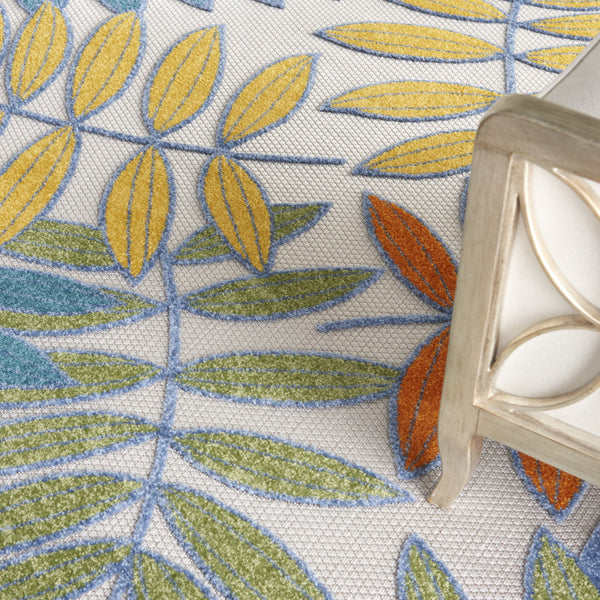 Homeroots 12' X 15' Ivory Floral Non Skid Indoor Outdoor Area Rug  Polypropylene 479333