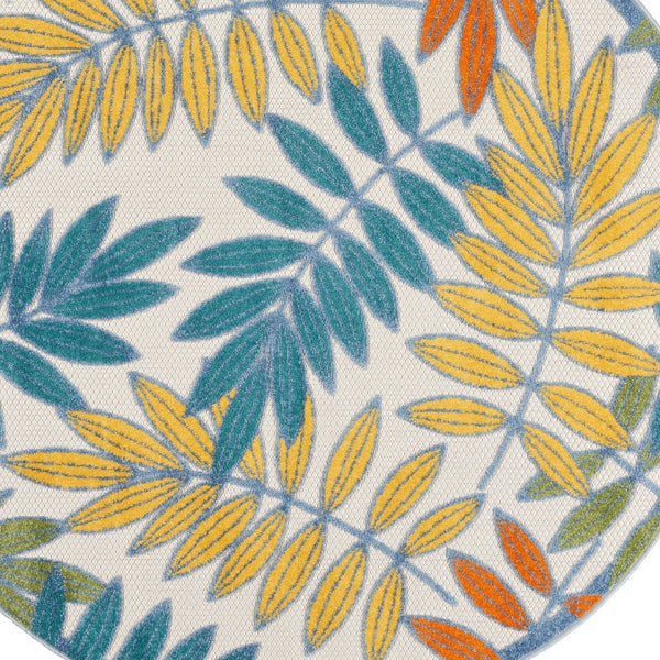 Homeroots 8' X 8' Ivory Round Floral Non Skid Indoor Outdoor Area Rug  Polypropylene 479343