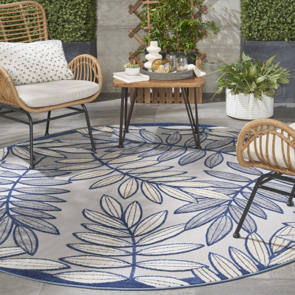 HomeRoots 8' Round Ivory and Blue Indoor Outdoor Area Rug - Durable, Soft, and Stylish for Any Space! 479352