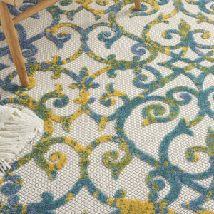 HomeRoots 8' Round Ivory and Blue Area Rug - Stylish Indoor/Outdoor Accent for Modern Spaces, Easy Care! 479372