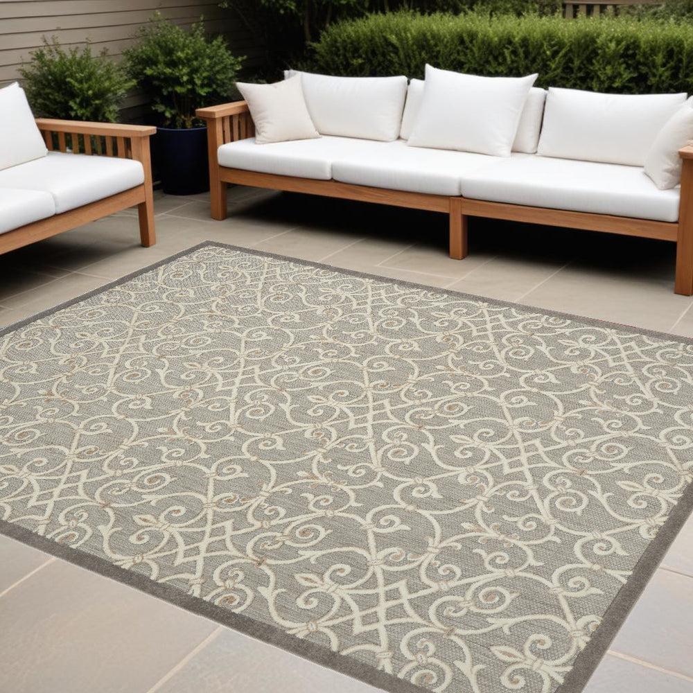 Homeroots 10' X 13' Natural Damask Non Skid Indoor Outdoor Area Rug  Polypropylene 479377