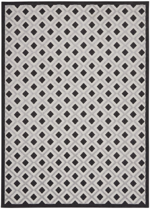 Homeroots 12' X 15' Black And White Gingham Non Skid Indoor Outdoor Area Rug  Polypropylene 479419