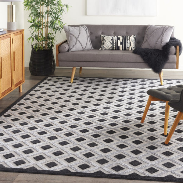 HomeRoots 12' X 15' Black And White Gingham Non-Skid Rug – Stylish, Durable Indoor/Outdoor Accent for Every Space! 479419