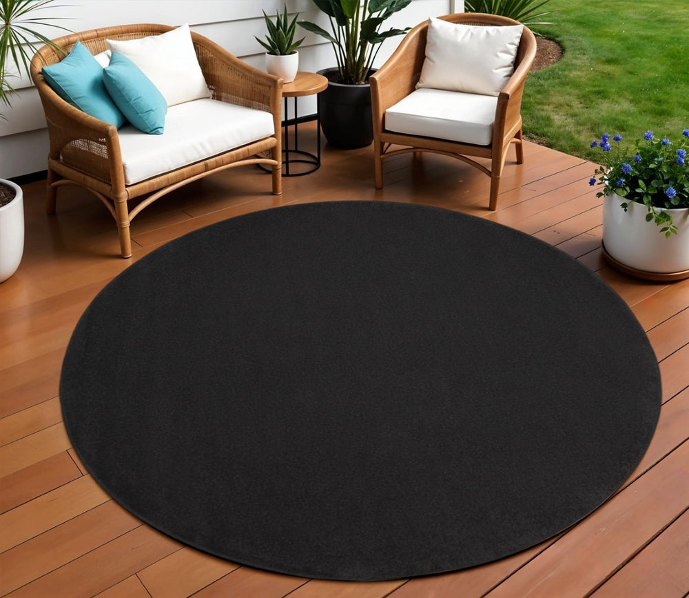 HomeRoots 8' Round Black Area Rug – Stylish, Durable Indoor/Outdoor Mat for High-Traffic Areas & Easy Care 479445