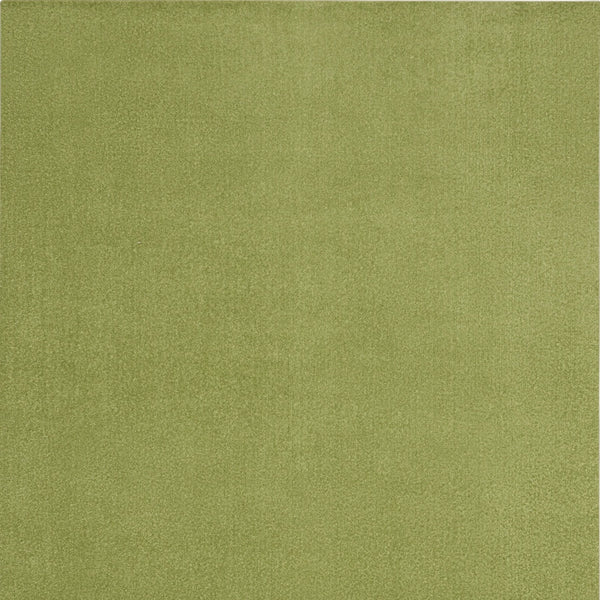 Homeroots 5' X 7' Green Non Skid Indoor Outdoor Area Rug  Polypropylene 479492