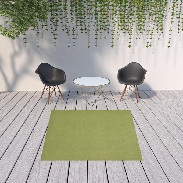 Homeroots 7' X 7' Green Square Non Skid Indoor Outdoor Area Rug  Polypropylene 479494