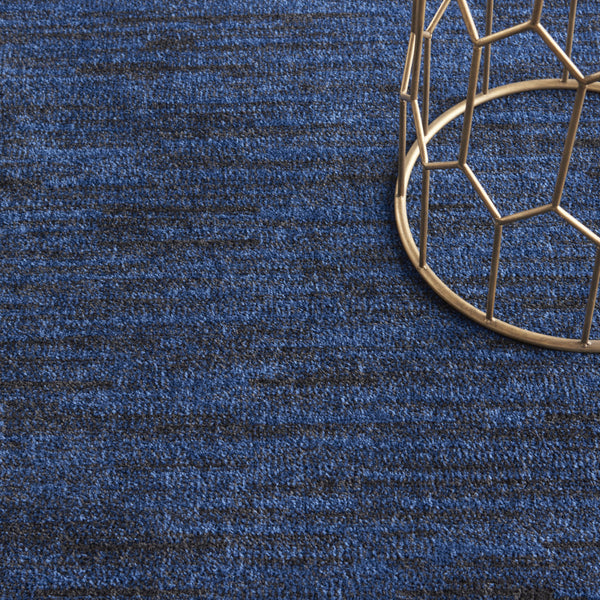 Homeroots 5' X 7' Midnight Blue Stain Resistant Indoor Outdoor Area Rug  Polypropylene 479518