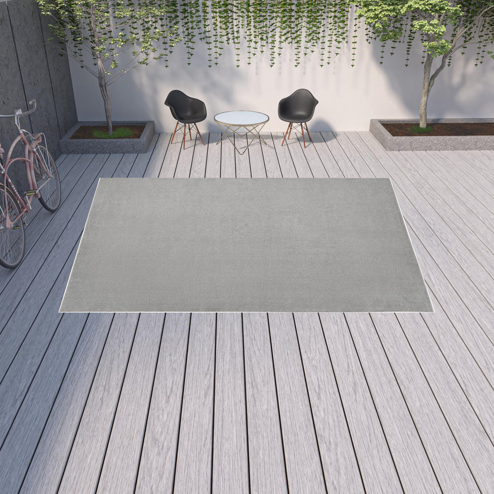 Homeroots 10' X 14' Silver Grey Non Skid Indoor Outdoor Area Rug  Polypropylene 479571