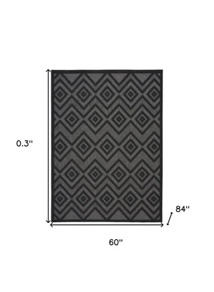 Homeroots 5' X 7' Charcoal Black Argyle Indoor Outdoor Area Rug  Polypropylene And Polyester 479653