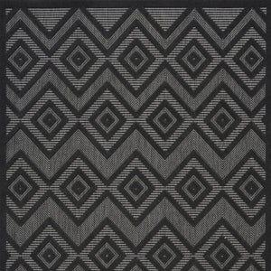 Homeroots 6' X 9' Charcoal Black Argyle Indoor Outdoor Area Rug  Polypropylene And Polyester 479655