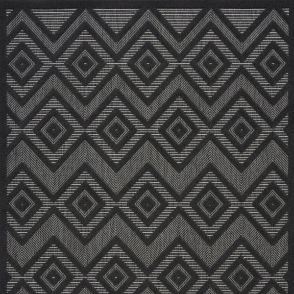 Homeroots 6' X 9' Charcoal Black Argyle Indoor Outdoor Area Rug  Polypropylene And Polyester 479655