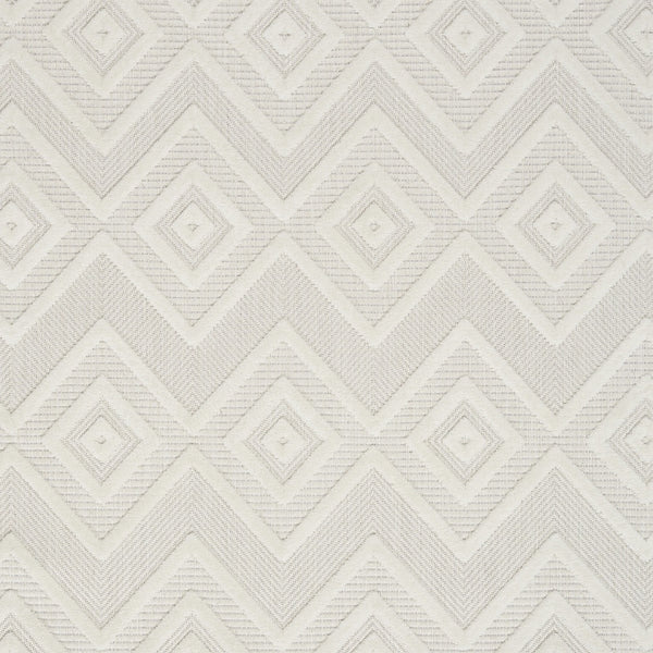 Homeroots 5' X 7' Ivory And White Argyle Indoor Outdoor Area Rug  Polypropylene And Polyester 479665