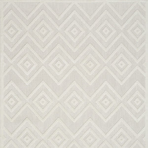 Homeroots 5' X 7' Ivory And White Argyle Indoor Outdoor Area Rug  Polypropylene And Polyester 479665