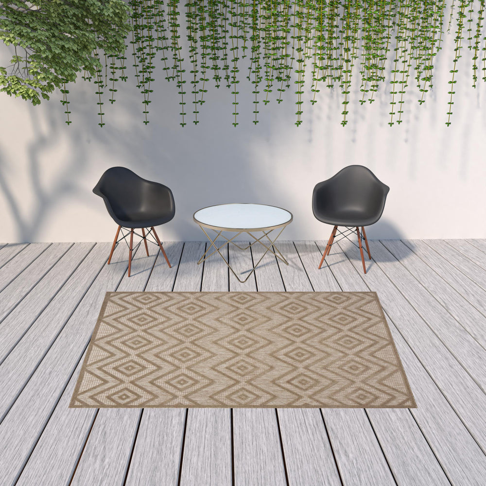 Homeroots 6' X 9' Natural Beige Argyle Indoor Outdoor Area Rug  Polypropylene And Polyester 479671